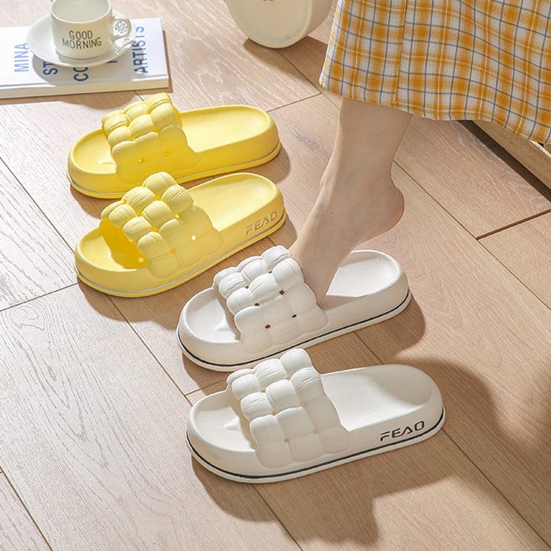 THATLILSHOP Cloud Slippers